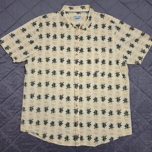 Tenth + Ocean Pineapple Print Button-Up Shirt Men’s Short Sleeve Washable Linen.